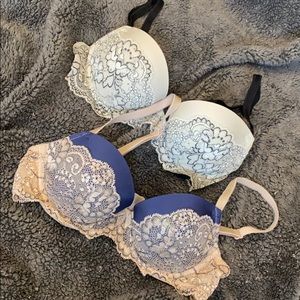 2 Victoria’s Secret Dream Angels Lace Demi 32B